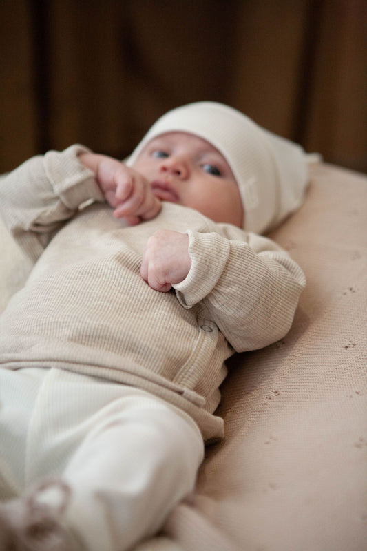 Mutsje baby rib ecru