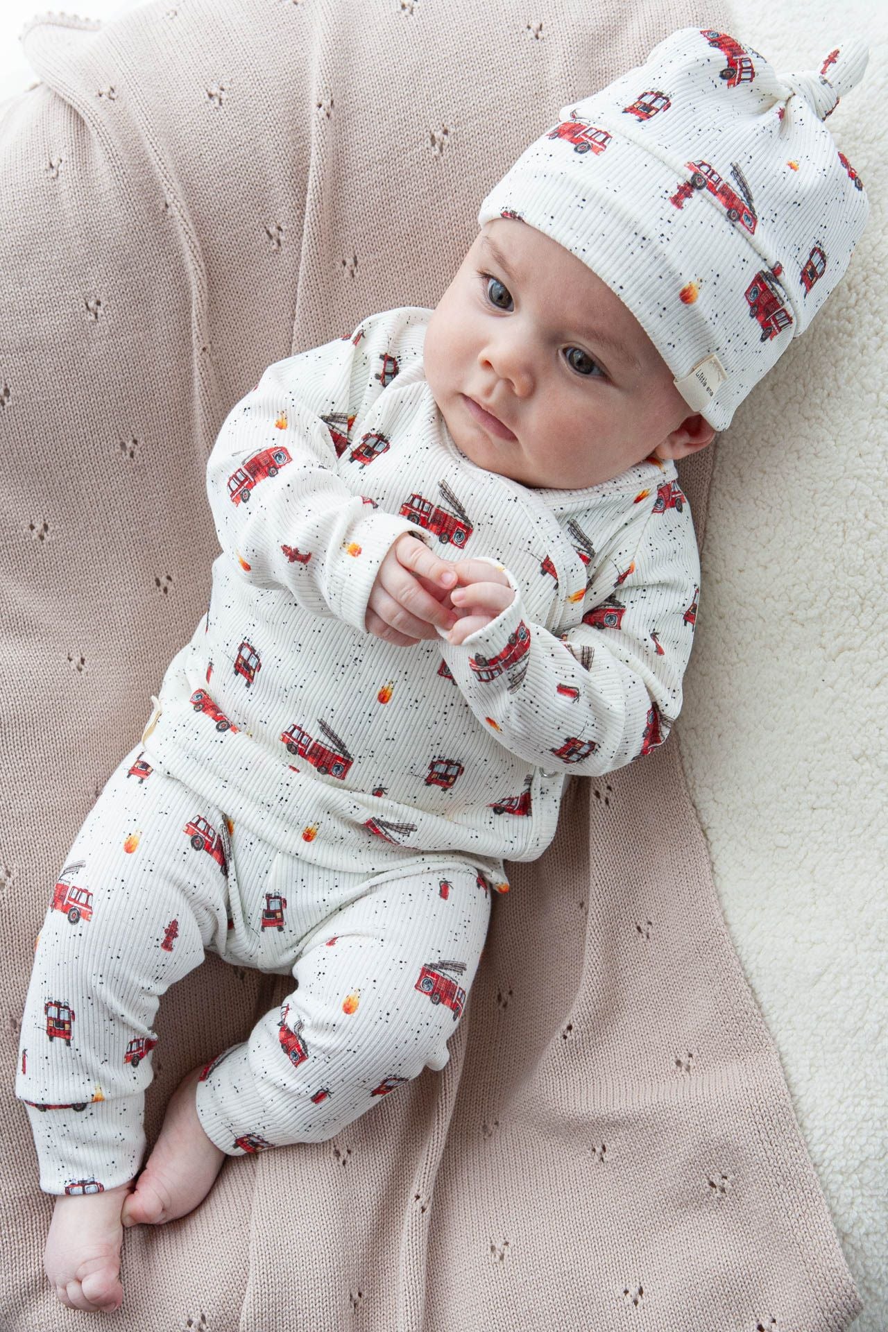 Mutsje baby rib brandweer auto's