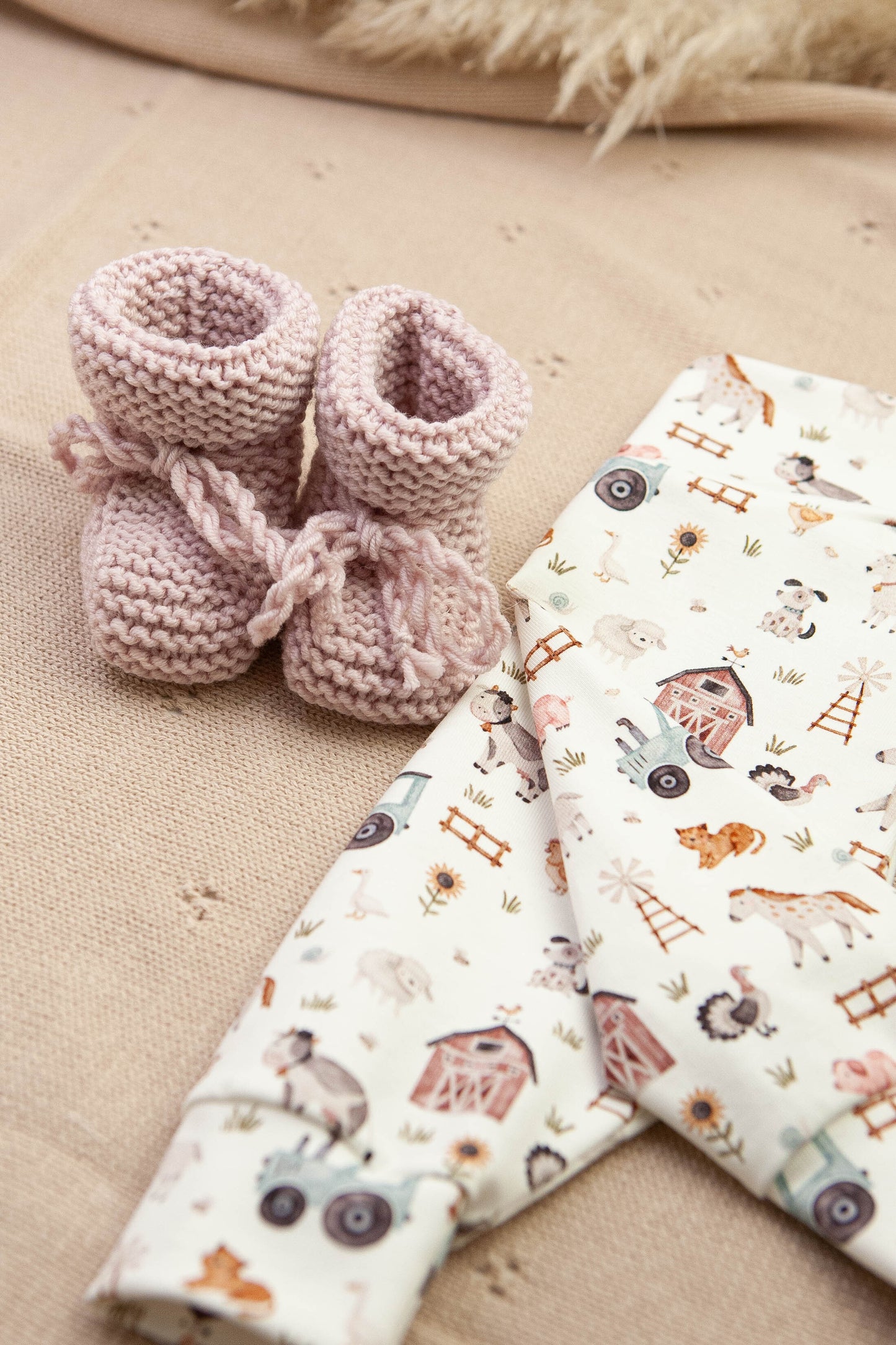 Merino wool slippers pink