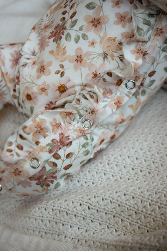 Boxpakje ruffel peach flowers